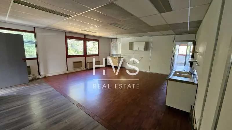 Bureau dans Meyreuil à louer - Photo de l’immeuble – Image 3 sur 4