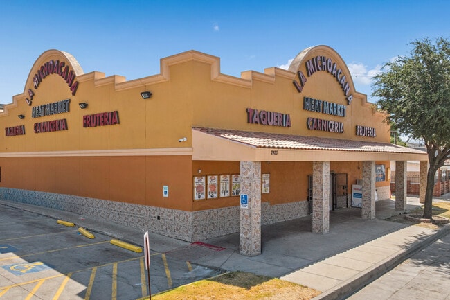 Plus de détails pour 2420 N Fitzhugh Ave, Dallas, TX - Local commercial à louer