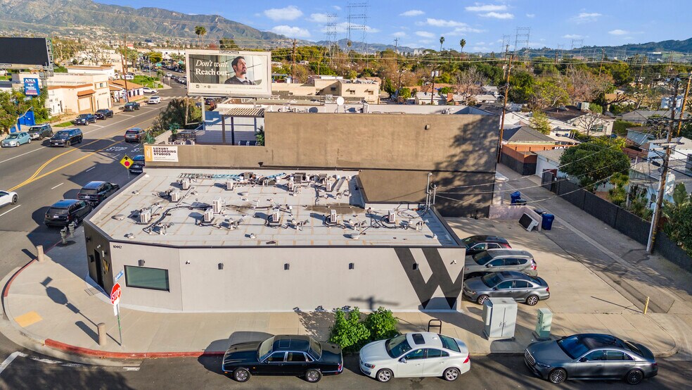 10442 Burbank Blvd, North Hollywood, CA à vendre - Photo de l’immeuble – Image 2 sur 19