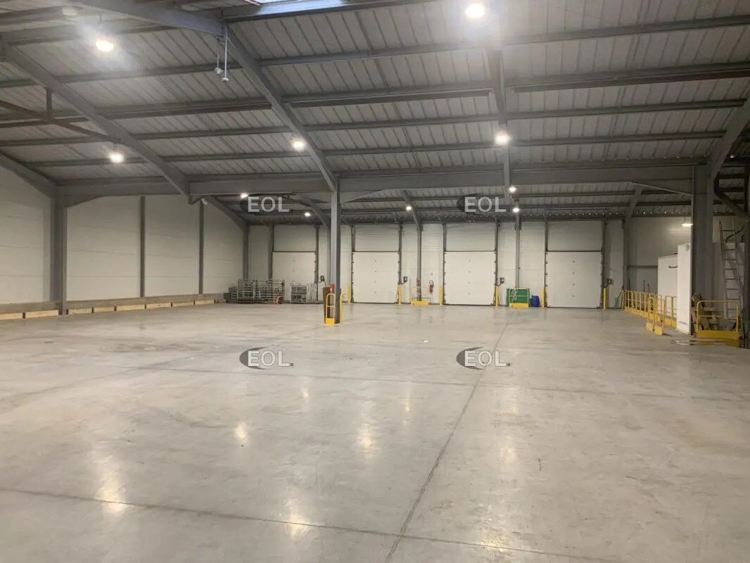 Industriel/Logistique dans Caumont-sur-Durance à louer Photo de l’immeuble– Image 1 sur 5