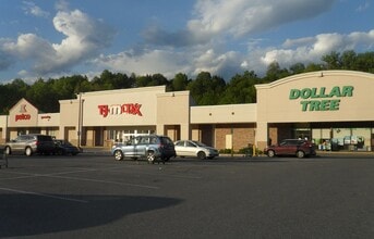 168 Ames Dr, Barre, VT à louer Photo de l’immeuble– Image 2 sur 6