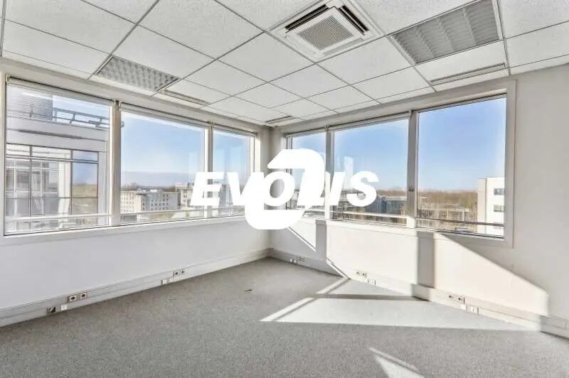 Bureau dans Villepinte à vendre - Photo de l’immeuble – Image 2 sur 15