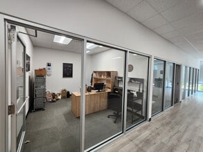 13203 Globe Dr, Mount Pleasant, WI à louer Photo intérieure– Image 2 sur 9