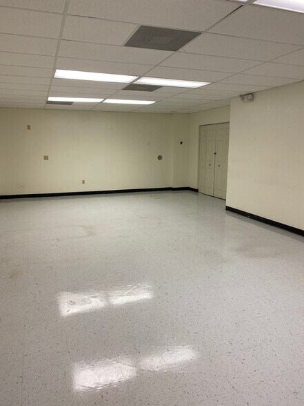 3880 S Washington Ave, Titusville, FL à louer - Photo intérieure – Image 3 sur 12