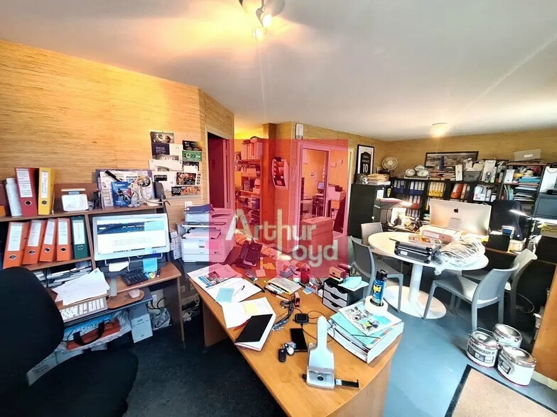 Local d'activités dans Lezoux à vendre - Photo intérieure – Image 3 sur 6