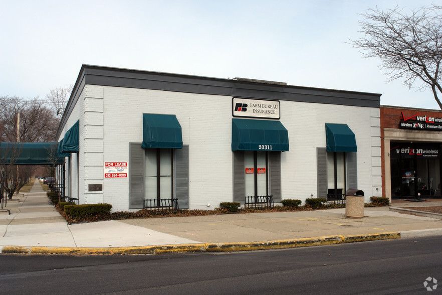 20311 Mack Ave, Grosse Pointe, MI à vendre - Photo de l’immeuble – Image 1 sur 5