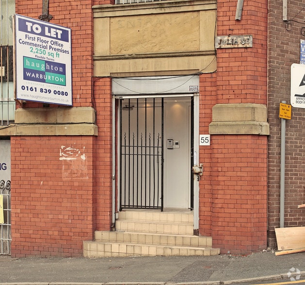 45 Julia St, Manchester à louer - Photo de l’immeuble – Image 2 sur 6