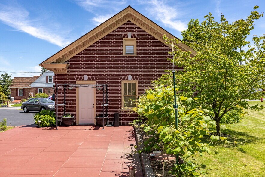 570 E Main St, Middleburg, PA à vendre - Photo de l’immeuble – Image 3 sur 16