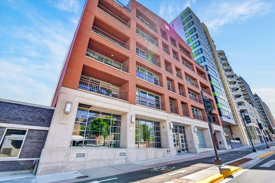 155 E Wilson St, Madison, WI à vendre - Photo de l’immeuble – Image 3 sur 36