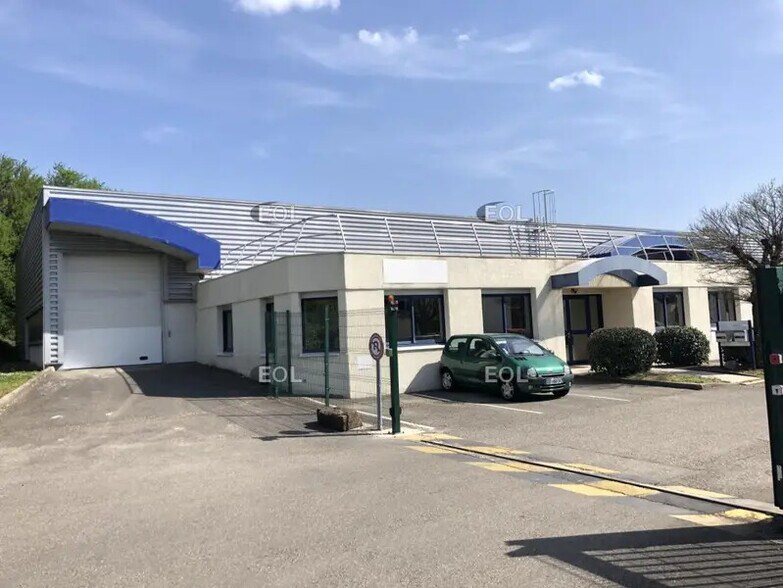 Industriel/Logistique dans Saint-Genis-Laval à louer - Photo de l’immeuble – Image 1 sur 8