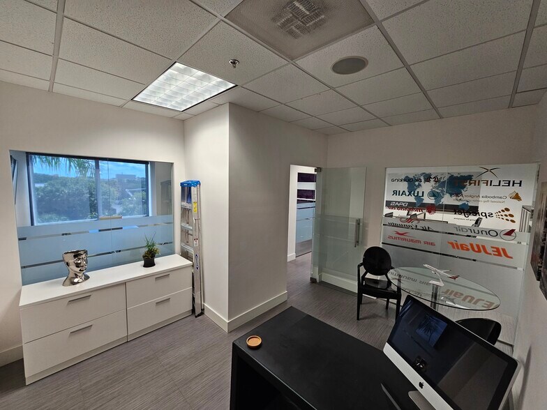 7950 NW 53rd St, Doral, FL à louer - Photo intérieure – Image 2 sur 16