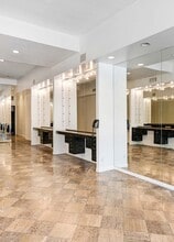 9032-9040 Burton Way, Beverly Hills, CA à louer Photo intérieure– Image 2 sur 3