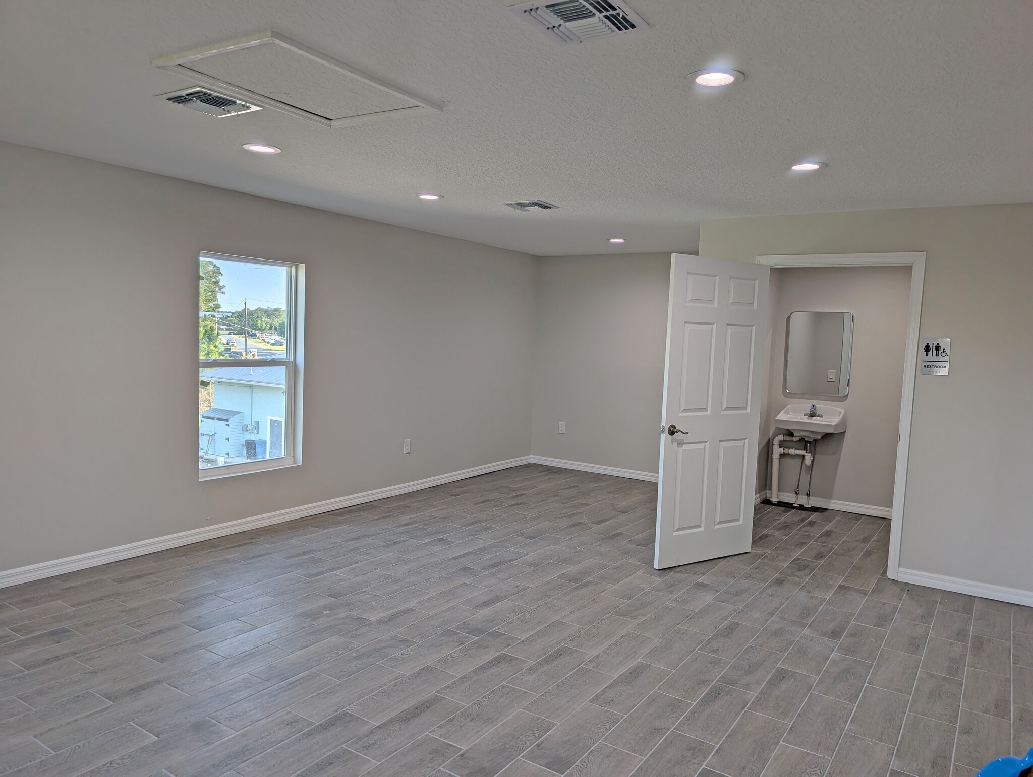 550 Martin Road, Palm Bay, FL à louer Photo intérieure– Image 1 sur 2