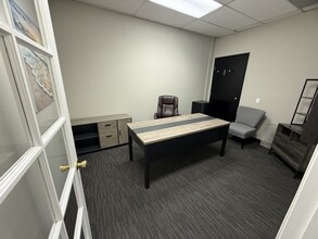 23351-23361 Madero, Mission Viejo, CA à louer Photo intérieure– Image 2 sur 3