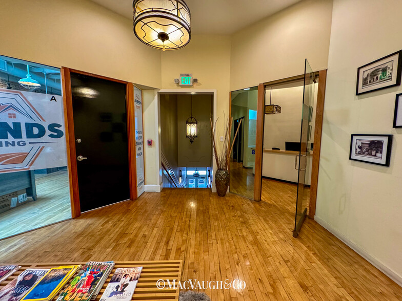 33-37 E Union St, Pasadena, CA à louer - Photo de l’immeuble – Image 3 sur 17