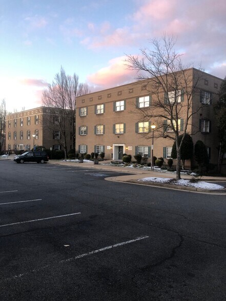 5510 Alma Ln, Springfield, VA à vendre - Photo de l’immeuble – Image 2 sur 5