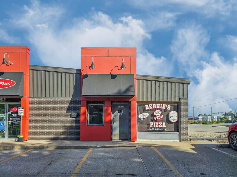 4917-4935 S 136th St, Omaha, NE à louer - Photo de l’immeuble – Image 1 sur 8