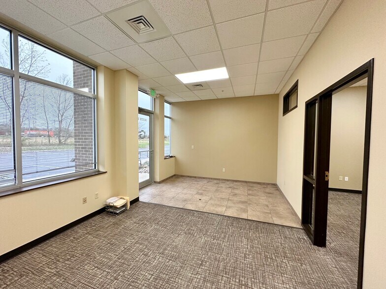 1605 Adler Cir, Portage, IN à louer - Photo intérieure – Image 2 sur 17