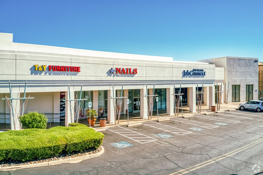 4500 E Sunset Rd, Henderson, NV à louer - Photo principale – Image 1 sur 24