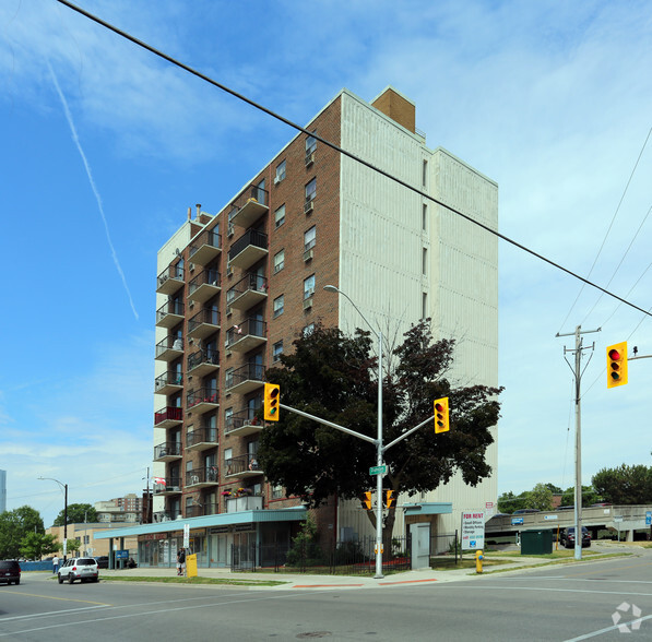 470 Dundas St, London, ON à louer - Photo de l’immeuble – Image 2 sur 2