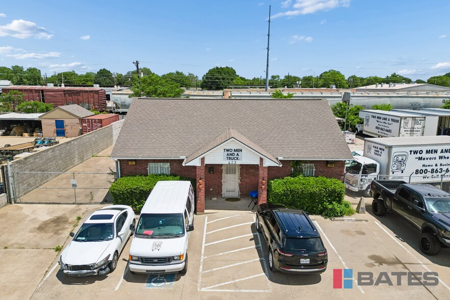 423 Gautney St, Garland, TX à vendre - Photo de l’immeuble – Image 2 sur 11