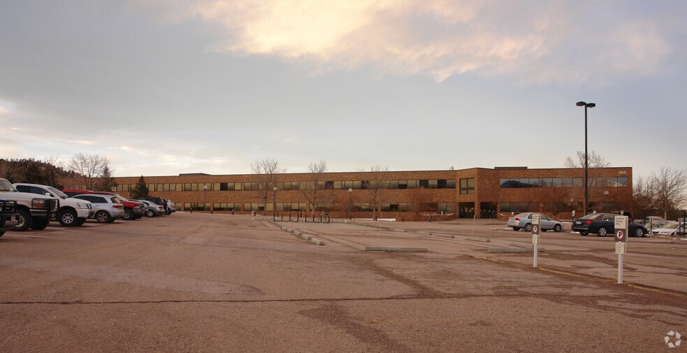 305 S Rockrimmon Blvd, Colorado Springs, CO à louer - Photo de l’immeuble – Image 2 sur 16