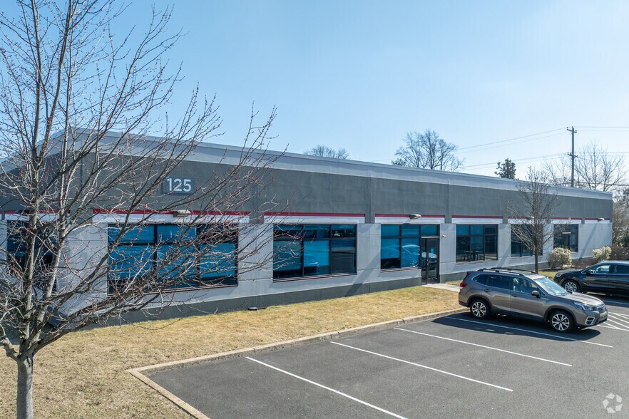 125 E County Line Rd, Warminster Township, PA à louer - Photo principale – Image 1 sur 12