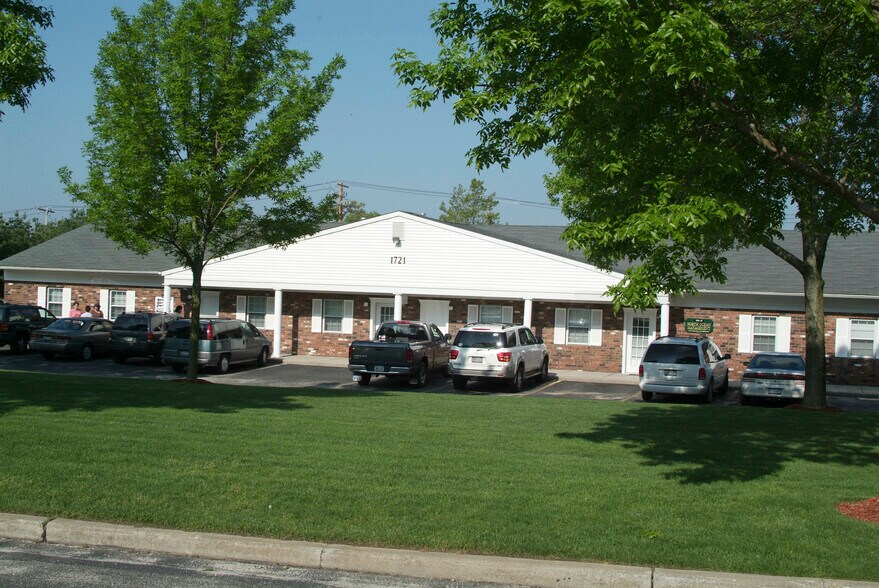 1743 North Ocean Ave, Medford, NY à louer - Photo de l’immeuble – Image 2 sur 4
