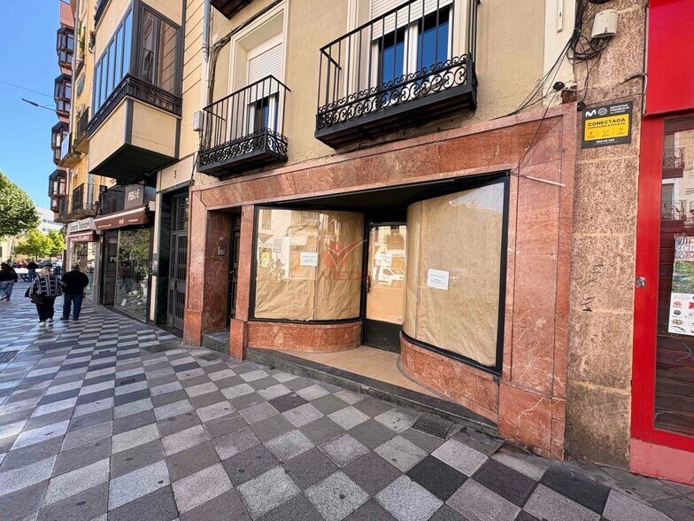 Immeuble residentiel dans Cuenca, Cuenca à vendre - Photo de l’immeuble – Image 2 sur 2