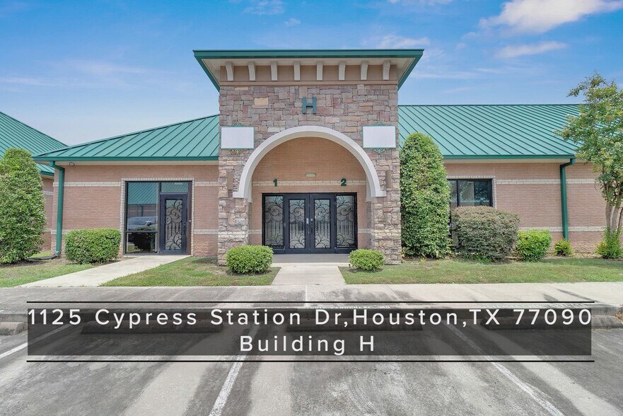 1125 Cypress Station Dr, Houston, TX à louer - Vidéo sur l’annonce professionnelle – Image 2 sur 31