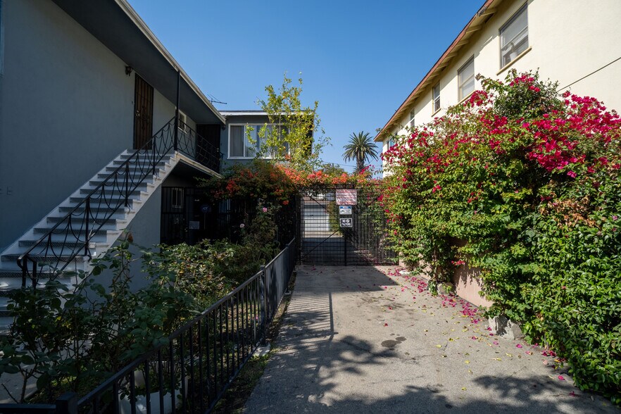 11729 W Washington Blvd, Los Angeles, CA à vendre - Photo de l’immeuble – Image 3 sur 12