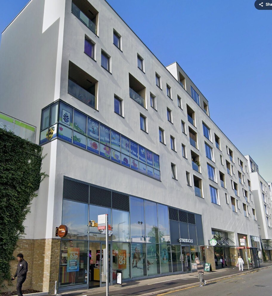 44B Capitol Way, Londres à louer Photo de l’immeuble– Image 1 sur 5