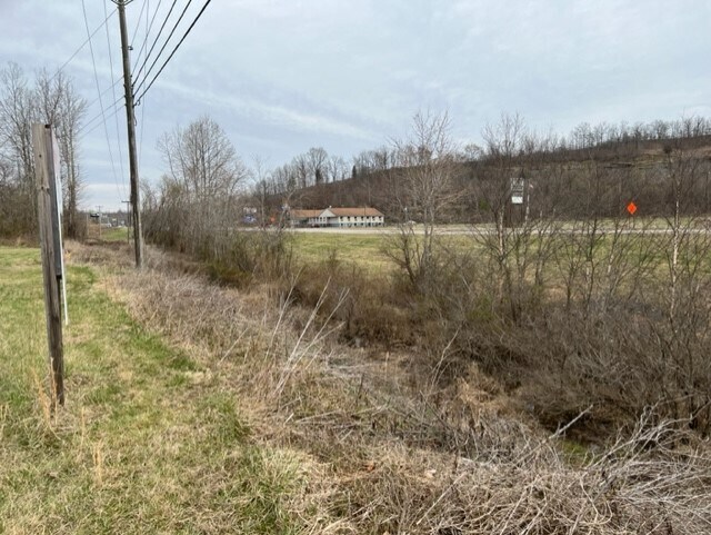13121 Slone Ct, Ashland, KY à vendre - Photo de l’immeuble – Image 3 sur 5