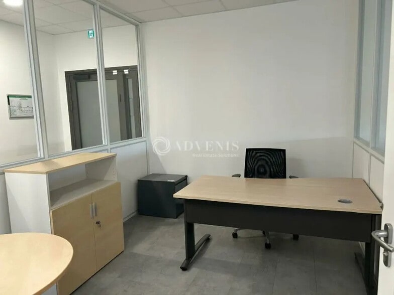Bureau dans La Ville-aux-Dames à vendre - Photo de l’immeuble – Image 2 sur 11