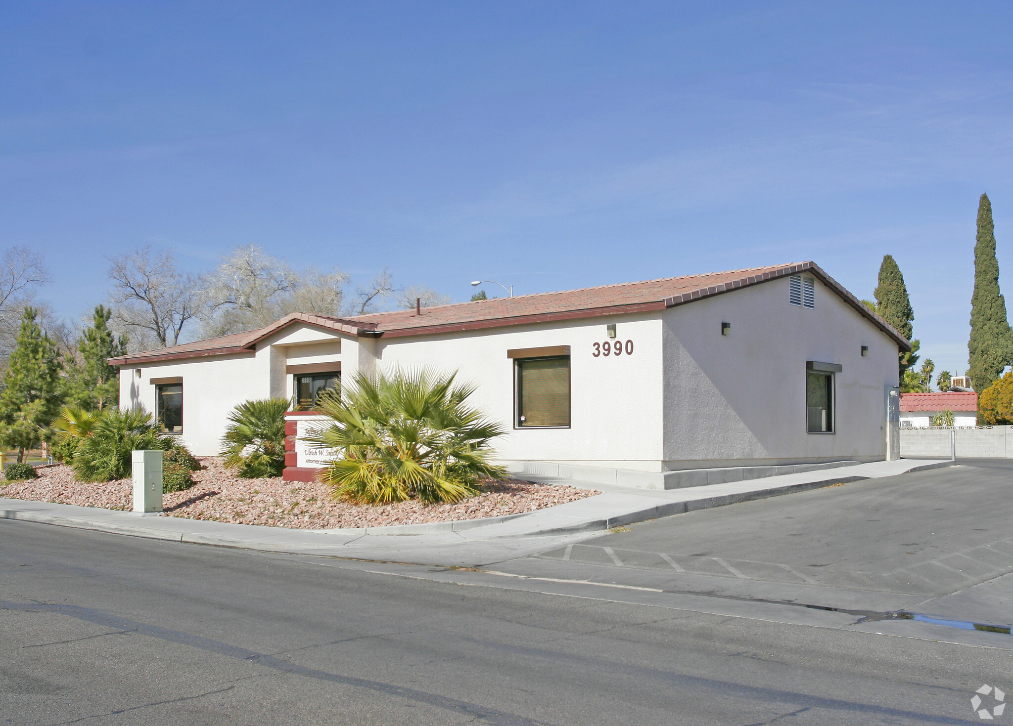 3990 W Vegas Dr, Las Vegas, NV à louer Photo principale– Image 1 sur 31