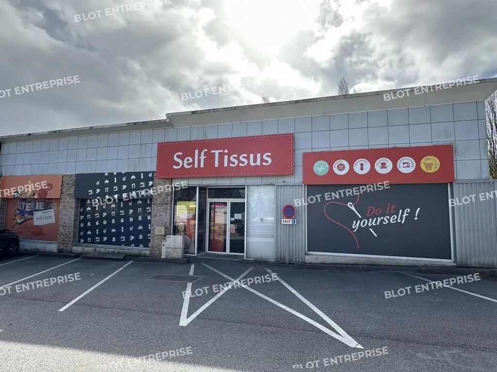 Local commercial dans Lorient à louer Photo principale– Image 1 sur 4