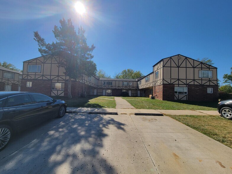 1224 W Breckenridge Dr, Mexico, MO à vendre - Photo principale – Image 2 sur 17