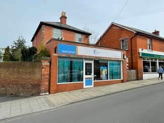 Plus de détails pour High St, Gillingham - Local commercial à louer
