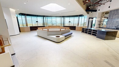 4790 Eastgate Mall, San Diego, CA à louer Numérisation 3D Matterport– Image 1 sur 8