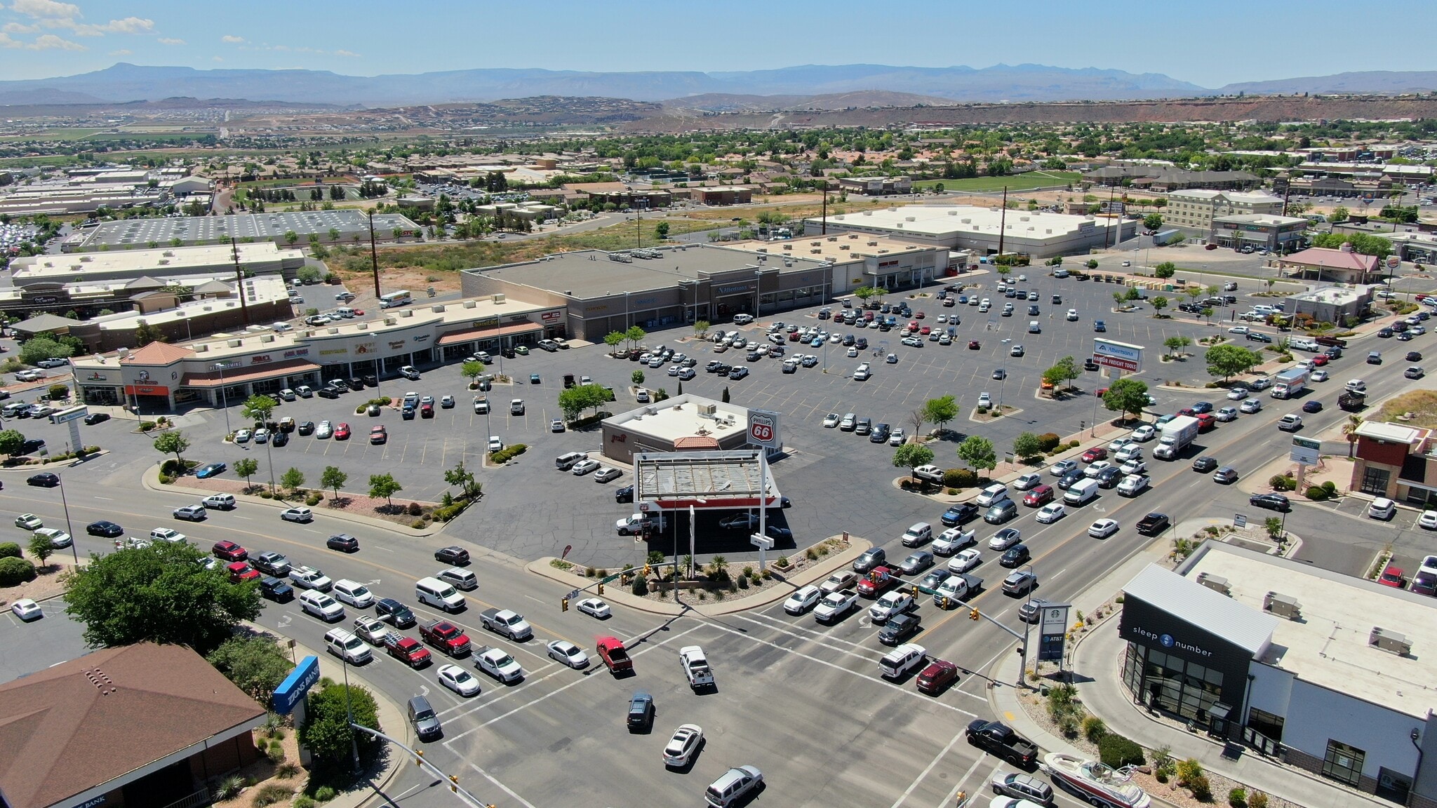 875-1025 W Red Cliffs Dr, Washington, UT à louer Photo principale– Image 1 sur 4