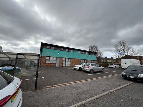 5-8 Fieldhead Business Centre, Bradford à vendre - Photo de l’immeuble – Image 2 sur 8