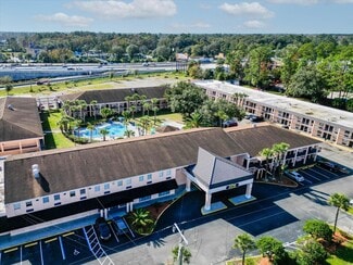 Plus de détails pour 510 Lane Ave S, Jacksonville, FL - Hôtellerie à vendre