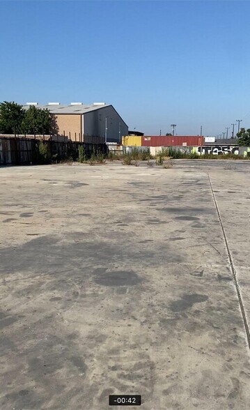 Colon St, Wilmington, CA à vendre - Photo de l’immeuble – Image 2 sur 4