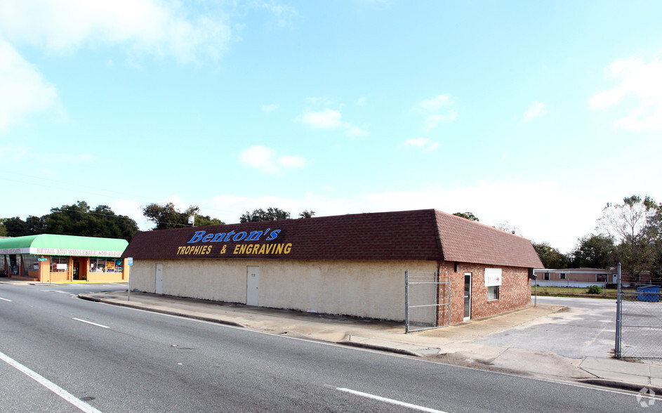 1720 N Pace Blvd, Pensacola, FL à vendre - Photo principale – Image 1 sur 19