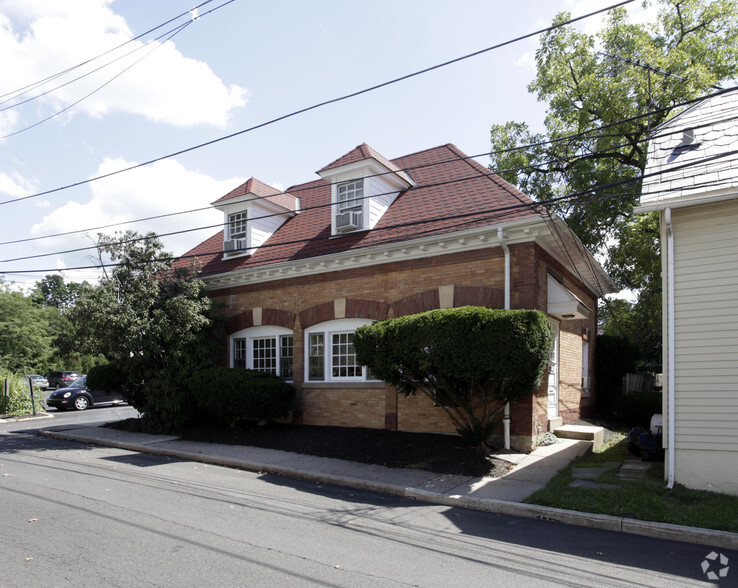 118 Wood St, Doylestown, PA à louer - Photo de l’immeuble – Image 3 sur 6