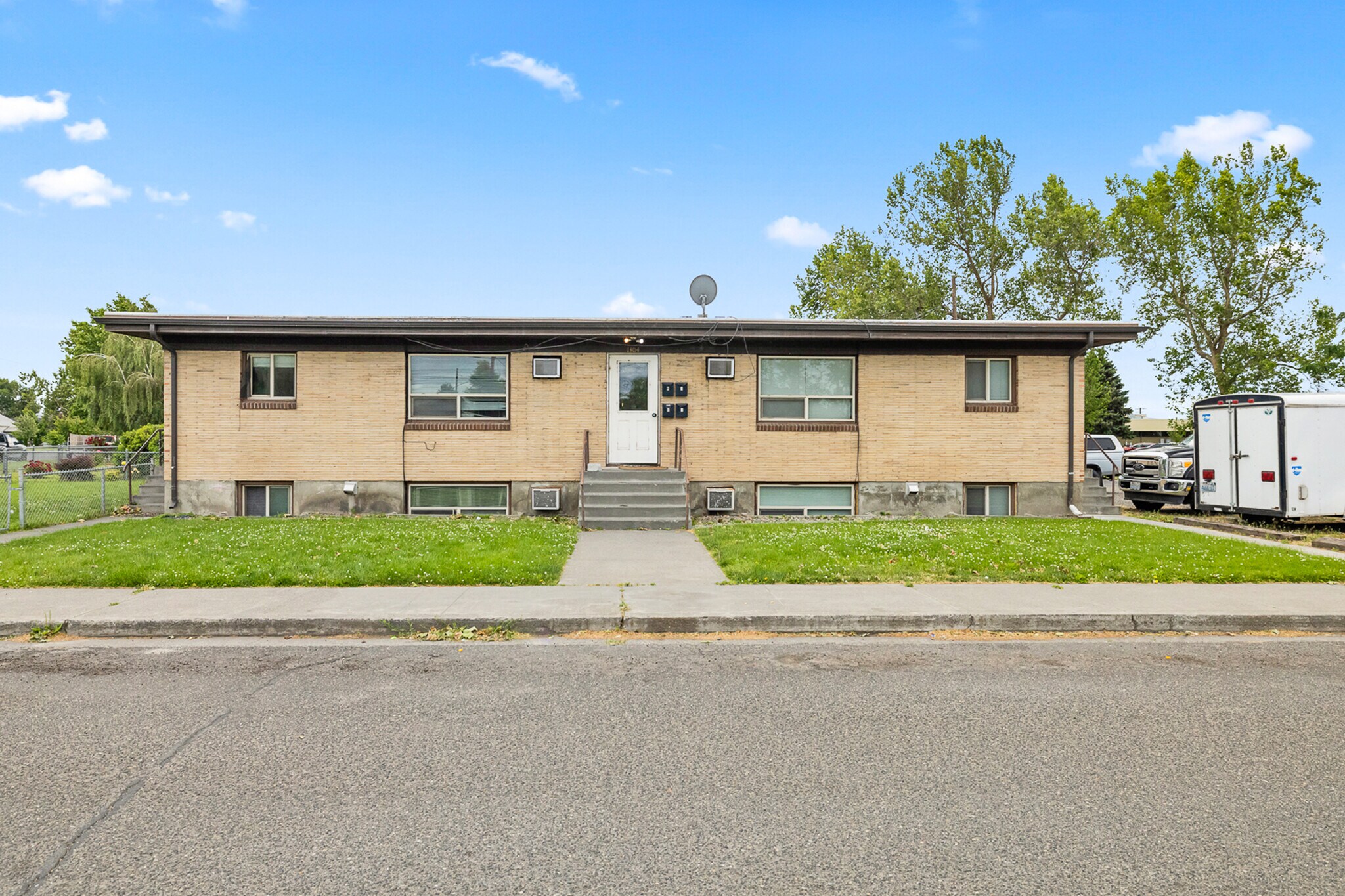 1304 W Hopkins St, Pasco, WA à vendre Photo principale– Image 1 sur 11