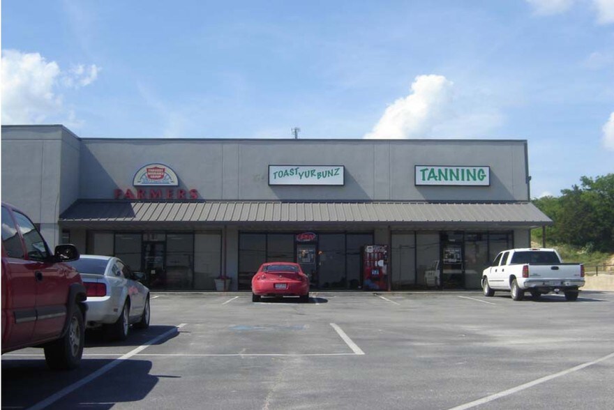 1012 W Business 380, Decatur, TX à louer - Photo de l’immeuble – Image 2 sur 12