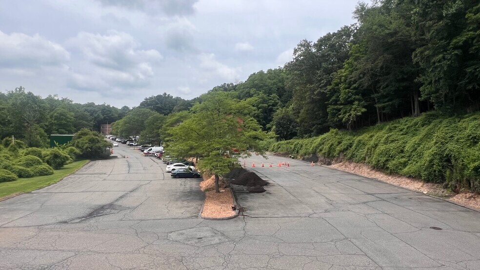 99 Wall St, Valhalla, NY à louer - Photo de l’immeuble – Image 3 sur 12