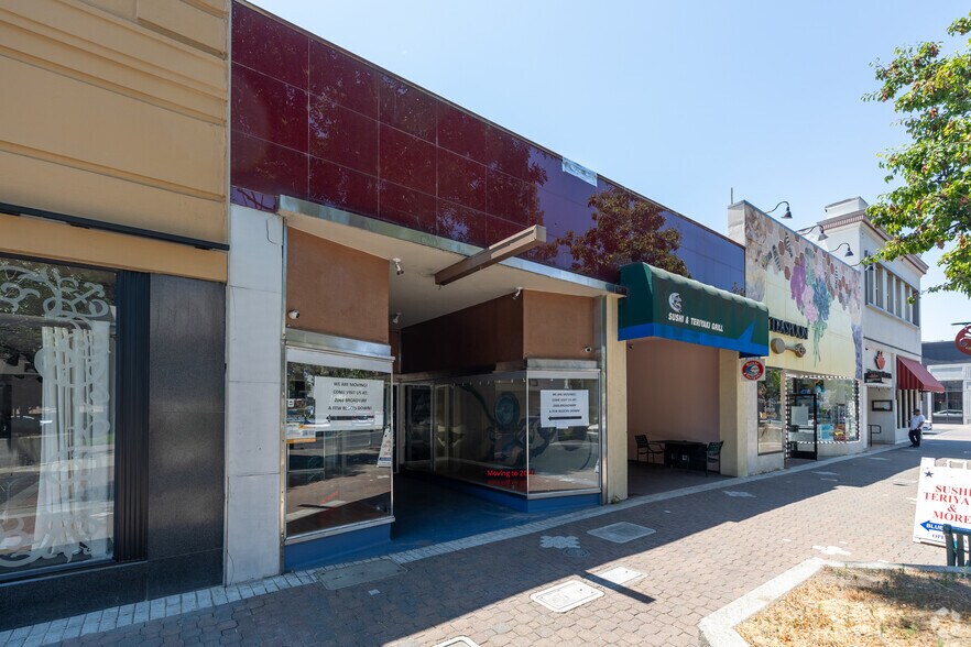 2323 Broadway St, Redwood City, CA à vendre - Photo de l’immeuble – Image 2 sur 25