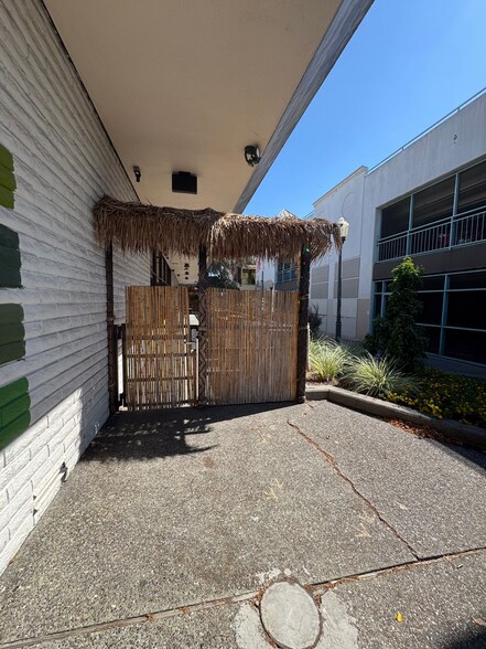 132 Keller St, Petaluma, CA à louer - Photo de l’immeuble – Image 2 sur 5
